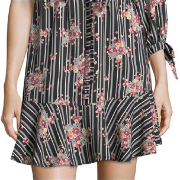 NEW Collective Concepts One Shoulder Dress - Picture 5 of 5